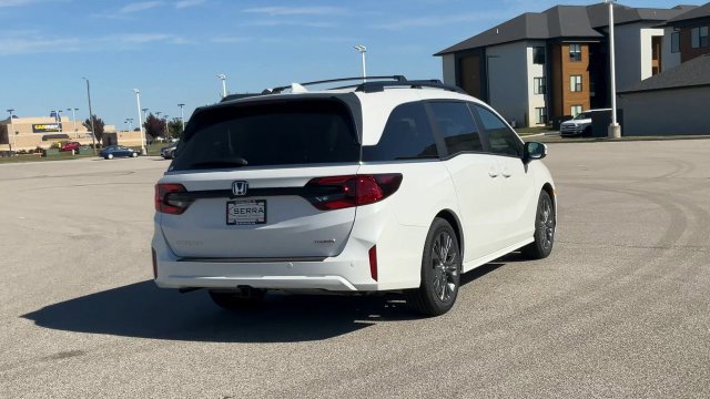 New 2027 Honda Odyssey Touring image 8