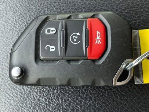 Used 2024 Jeep Wrangler Willys image 37