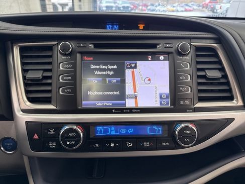 Used 2019 Toyota Highlander XLE image 27