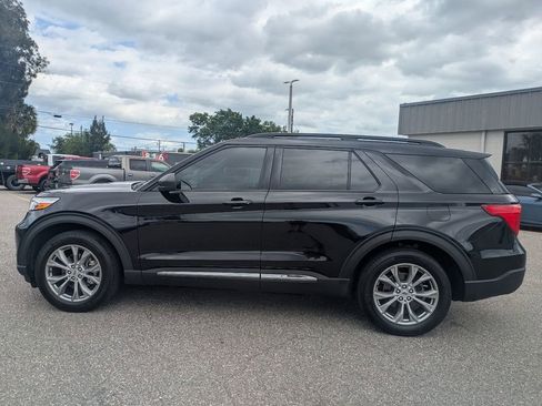 Certified 2023 Ford Explorer XLT w/ Equipment Group 202A AWD/4WD image 9