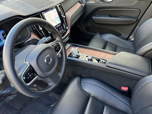 Used 2023 Volvo XC60 T8 Ultimate image 14