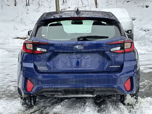 Certified 2025 Subaru Impreza 2.0i image 4