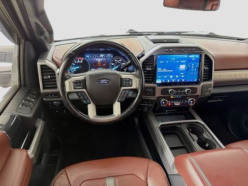 Used 2022 Ford F350 Platinum w/ FX4 Off-Road Package image 25