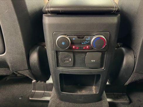 Used 2020 Ford Explorer XLT w/ Equipment Group 202A AWD/4WD image 18