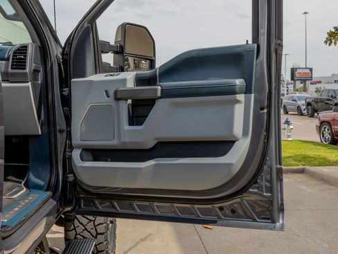 Used 2022 Ford F450 Limited w/ FX4 Off-Road Package image 38