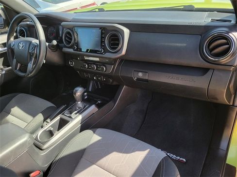 Used 2023 Toyota Tacoma TRD Sport image 9