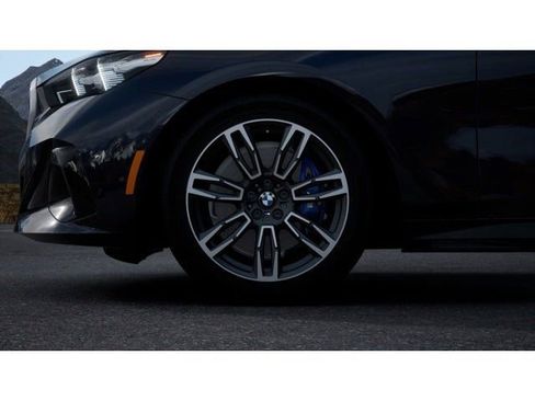 New 2026 BMW 530i xDrive w/ M Sport Package AWD/4WD image 8