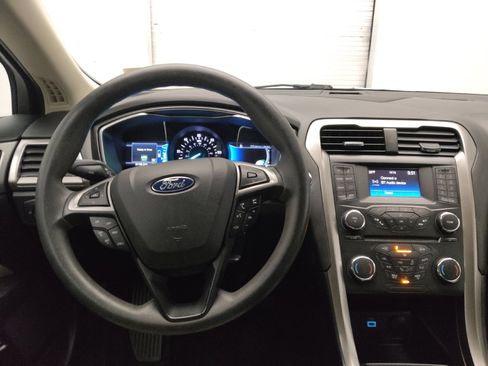 Used 2018 Ford Fusion S image 22