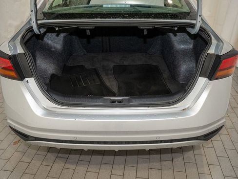 Used 2024 Nissan Altima 2.5 SV image 6