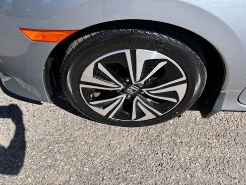 Used 2018 Honda Civic EX-T image 10