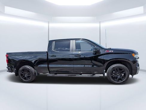 Used 2024 Chevrolet Silverado 1500 RST w/ Convenience Package II AWD/4WD image 2