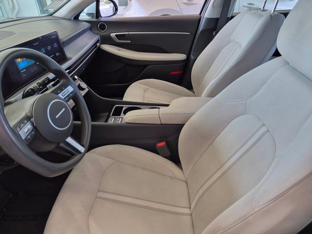 Used 2025 Hyundai Sonata SEL FWD image 21
