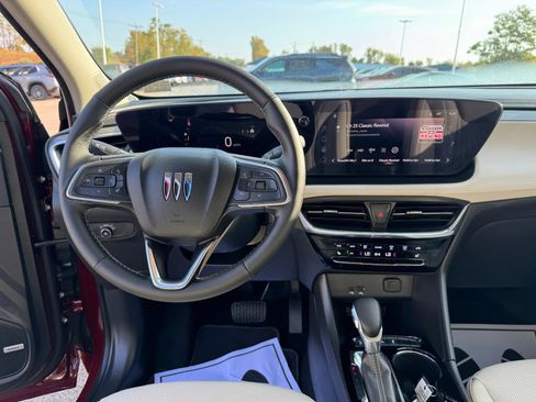 Used 2025 Buick Encore GX Avenir w/ Avenir Technology Package image 18