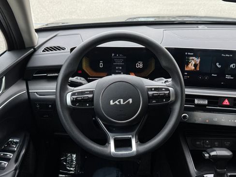 Used 2025 Kia K5 LXS FWD image 28