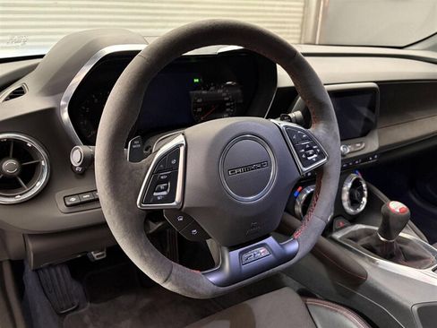 Used 2018 Chevrolet Camaro ZL1 RWD image 2