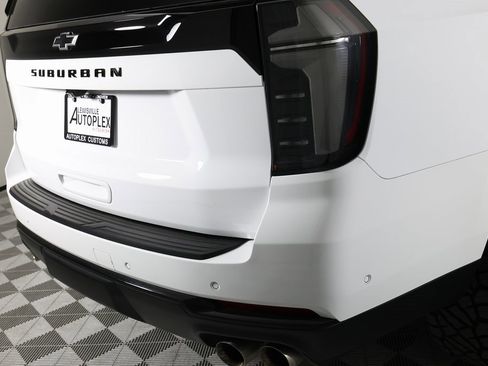 Used 2026 Chevrolet Suburban Z71 w/ Comfort Package image 53