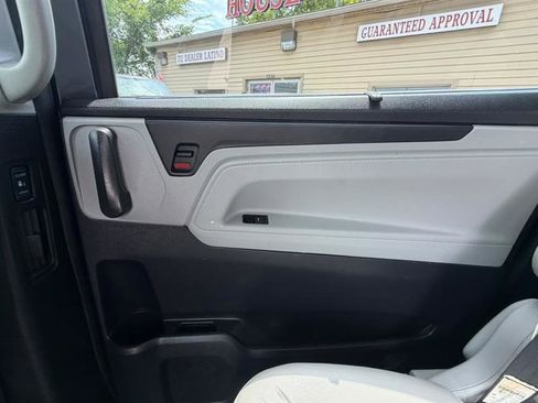 Used 2019 Honda Odyssey EX-L image 18