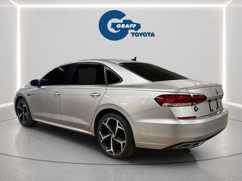 Used 2020 Volkswagen Passat 2.0T R-Line FWD image 10