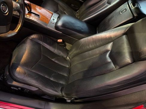 Used 2005 Cadillac XLR RWD image 21