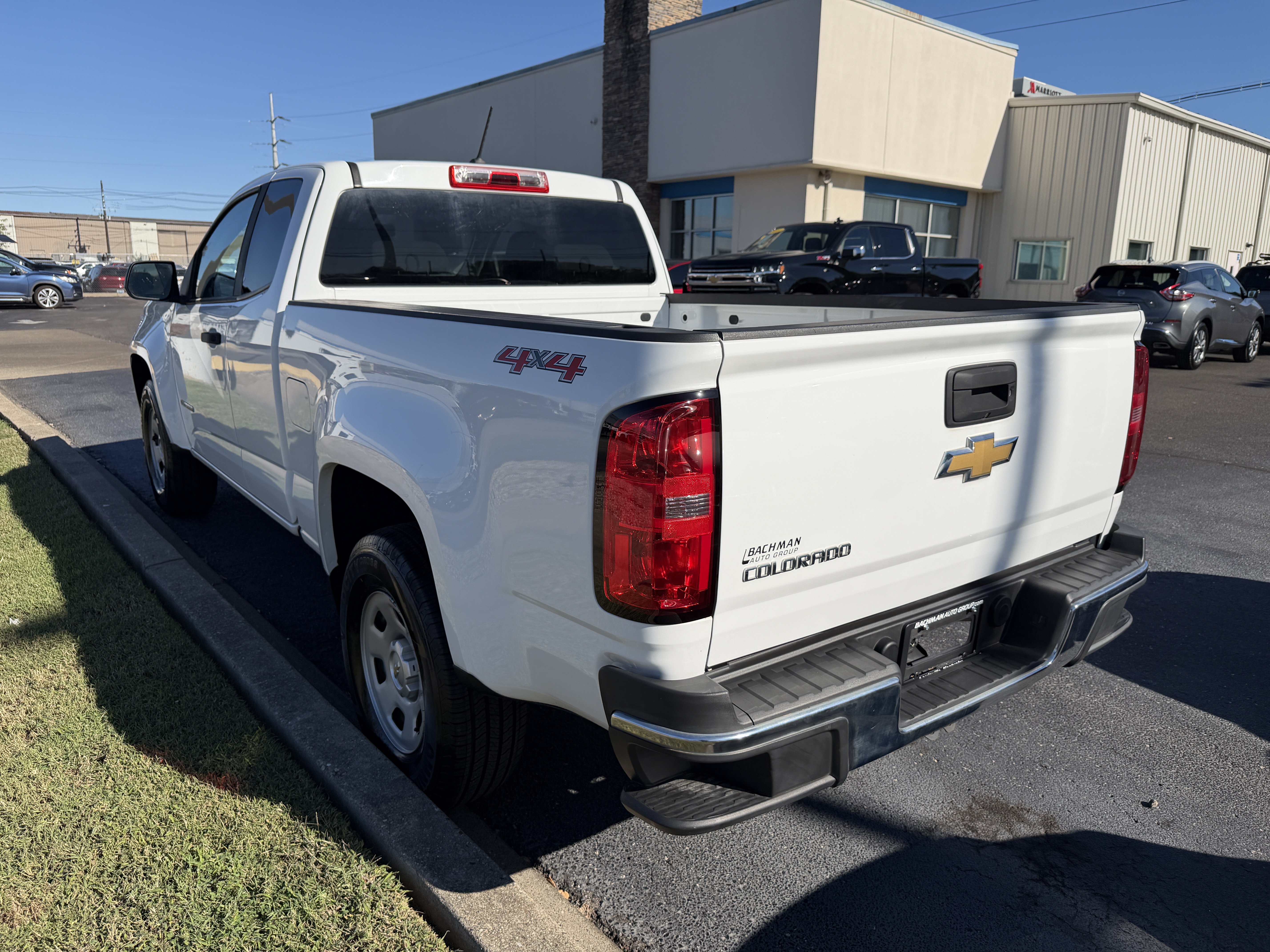 Used 2018 Chevrolet Colorado W/T AWD/4WD image 5