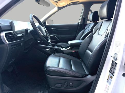 Used 2025 Kia Telluride S image 24