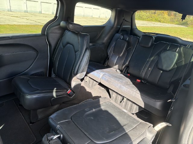 Used 2026 Chrysler Pacifica Select FWD image 20