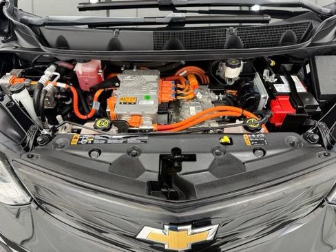 Used 2020 Chevrolet Bolt Premier w/ Infotainment Package FWD image 8