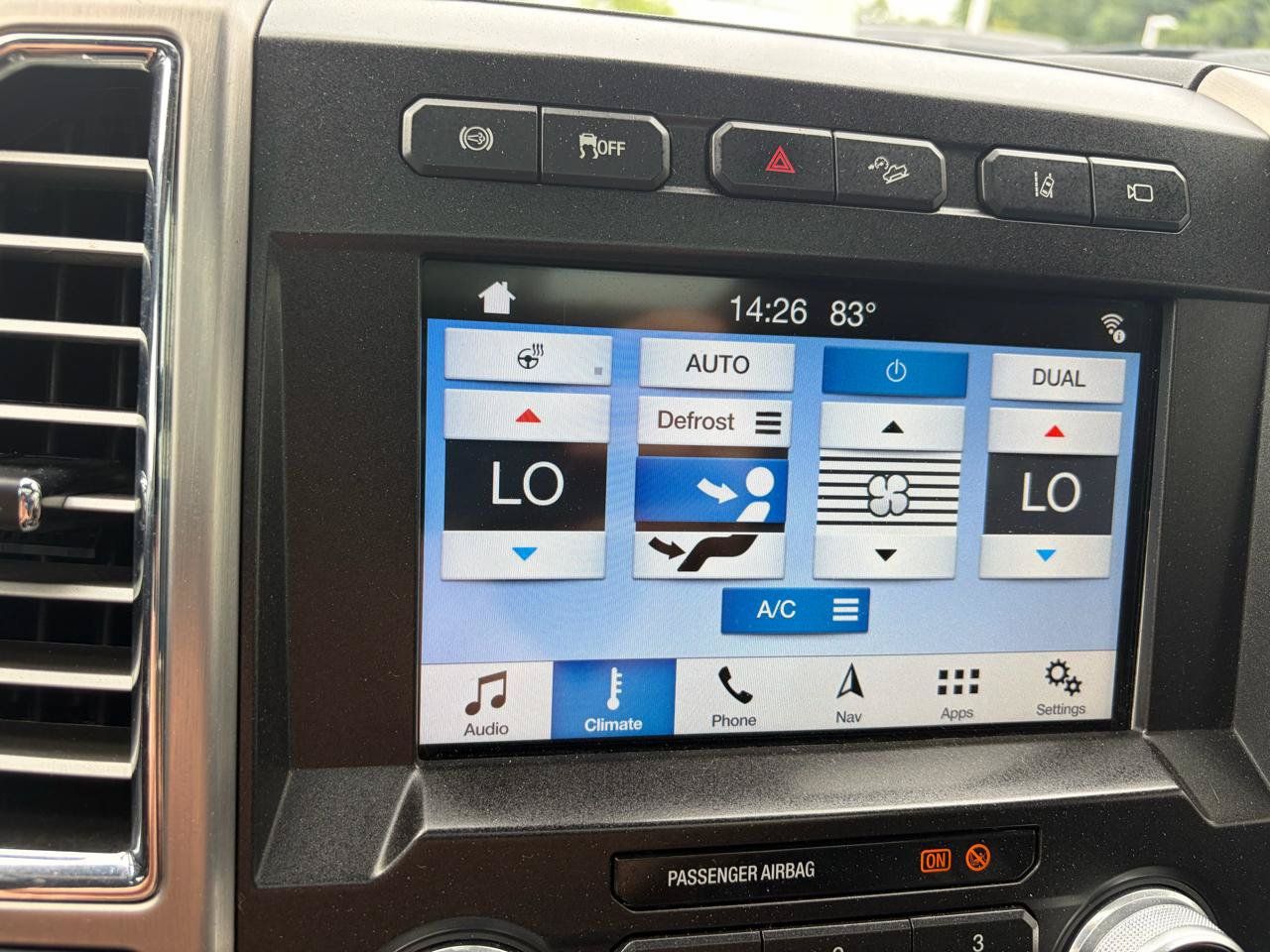 Used 2017 Ford F450 Platinum w/ Platinum Ultimate Package AWD/4WD image 31