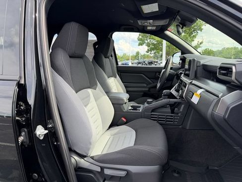 Certified 2025 Toyota 4Runner TRD Off-Road AWD/4WD image 18