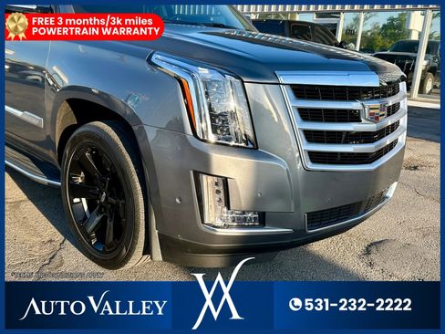 Used 2020 Cadillac Escalade Luxury AWD/4WD image 10