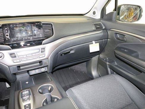 New 2026 Honda Ridgeline Sport image 9