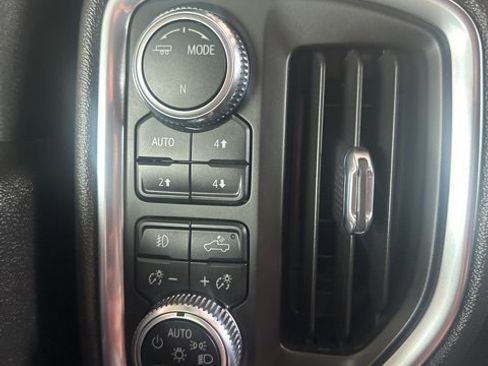Used 2022 GMC Sierra 2500 Denali image 32