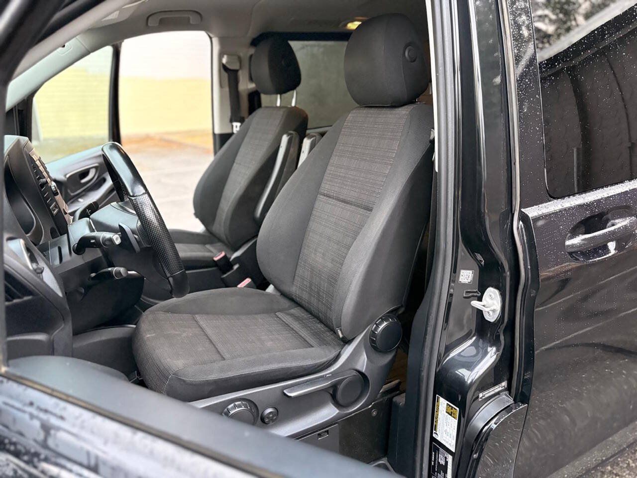 Used 2018 Mercedes-Benz Metris Passenger image 18