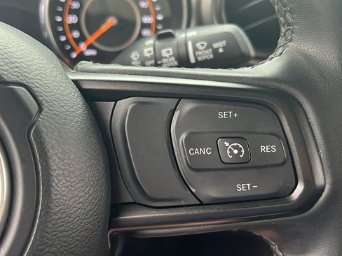 Used 2023 Jeep Wrangler Sport S image 19