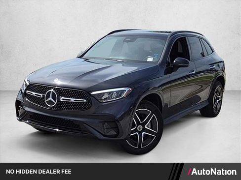 Used 2025 Mercedes-Benz GLC 300 4MATIC image 1