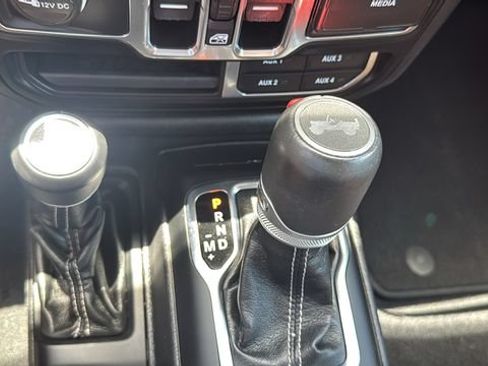 Used 2022 Jeep Wrangler Unlimited Sahara w/ Cold Weather Group AWD/4WD image 22