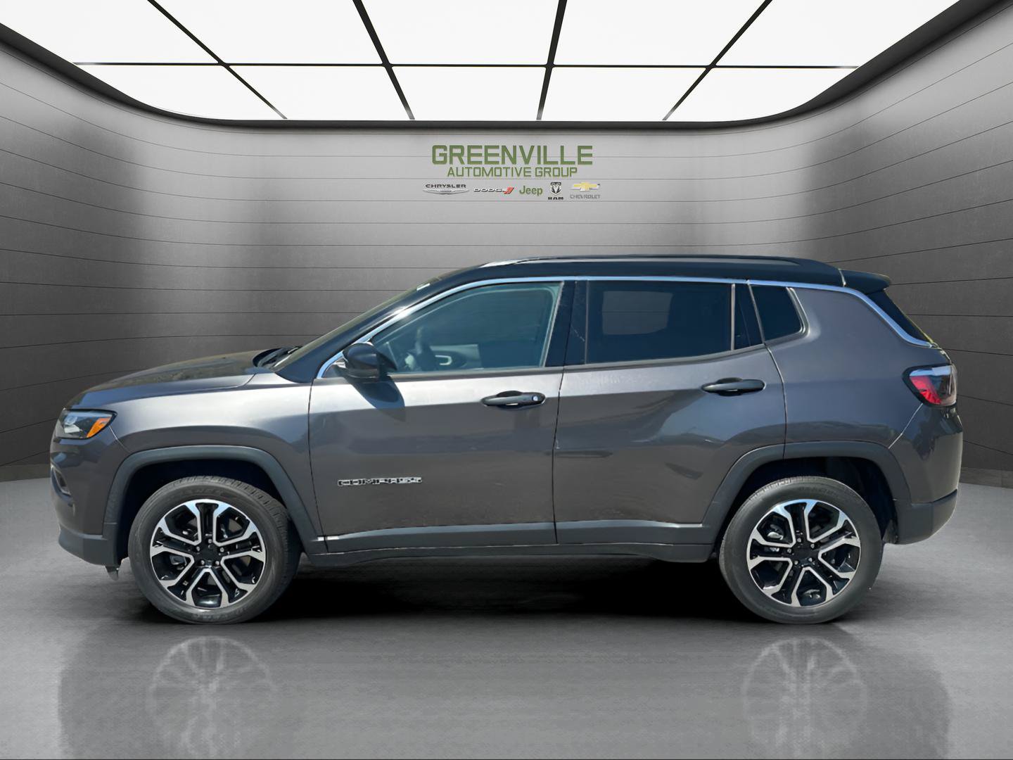 Used 2024 Jeep Compass Limited AWD/4WD image 8