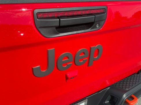 New 2026 Jeep Gladiator Mojave AWD/4WD image 32