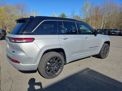 New 2026 Jeep Grand Cherokee Summit