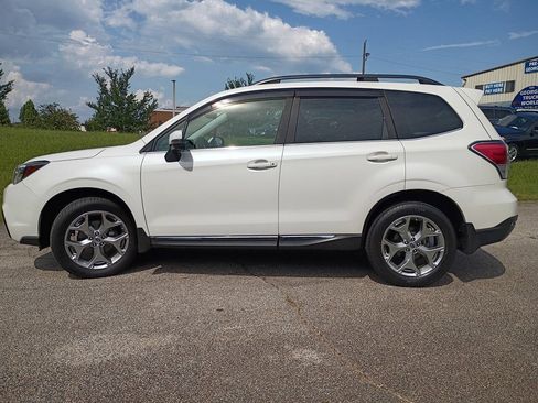 Used 2018 Subaru Forester 2.5i Touring AWD/4WD image 8