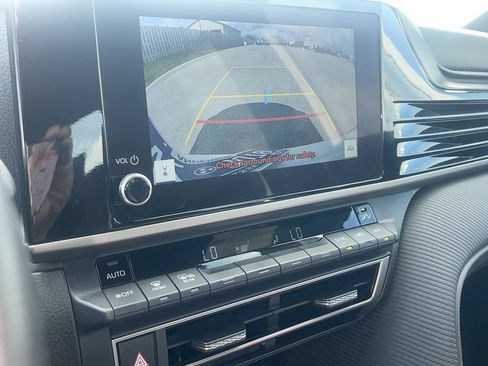 Used 2025 Toyota Camry SE FWD image 26