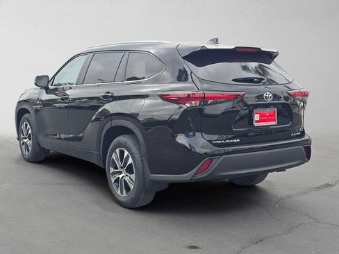 Used 2026 Toyota Highlander XLE AWD/4WD image 5