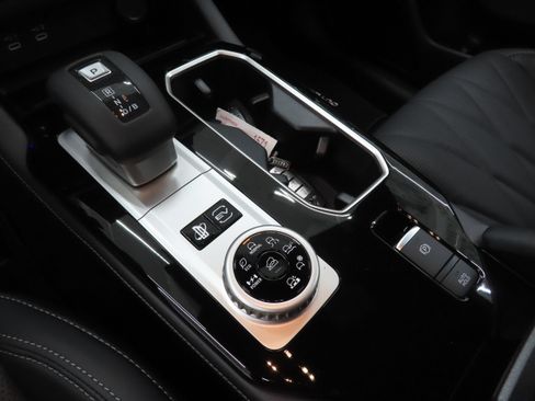 New 2026 Mitsubishi Outlander SEL AWD/4WD image 16