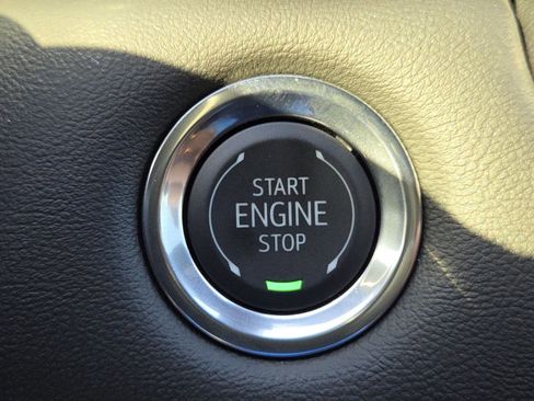 New 2026 GMC Canyon Elevation w/ Convenience Package image 11