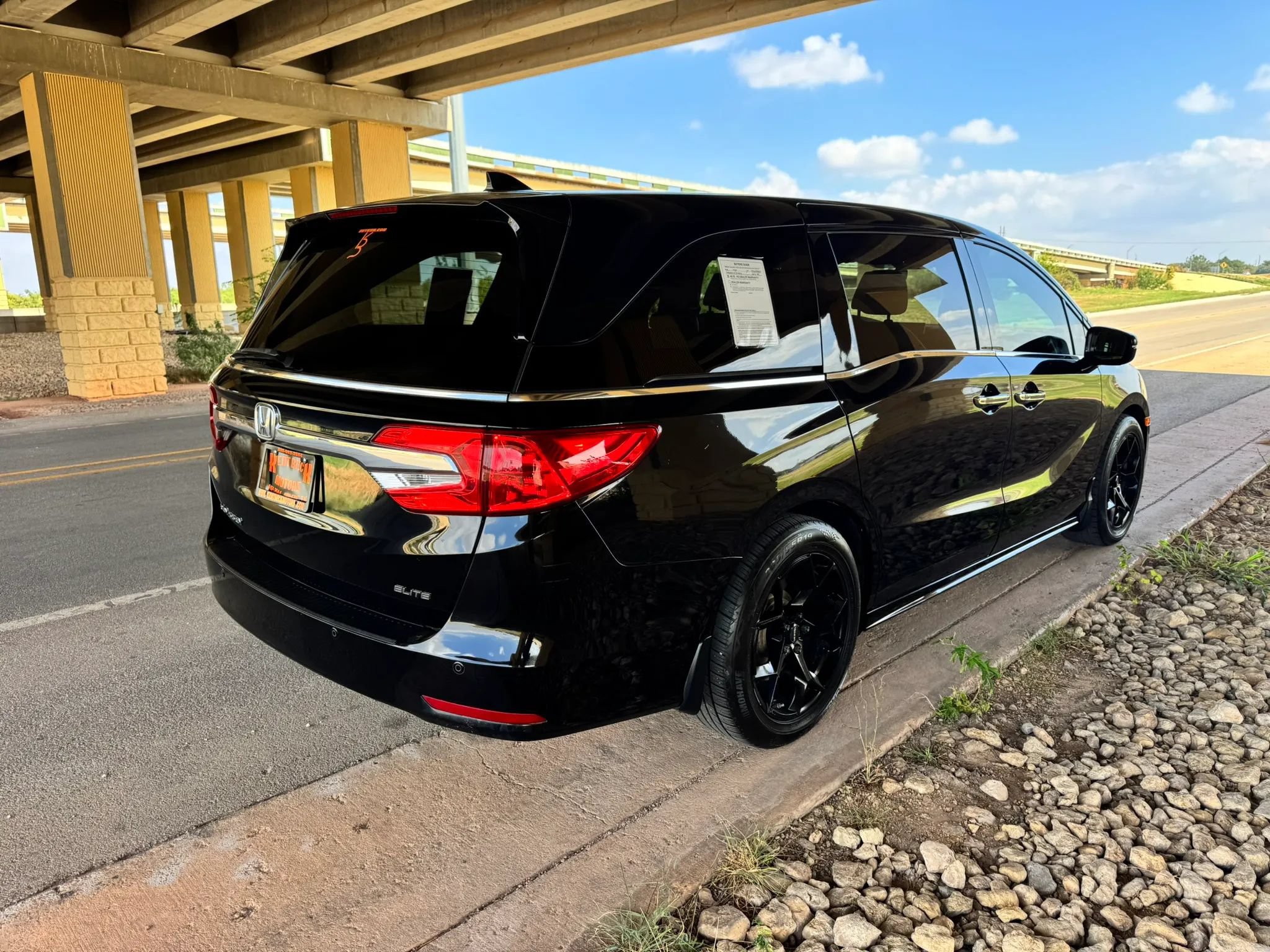 Used 2019 Honda Odyssey Elite image 3