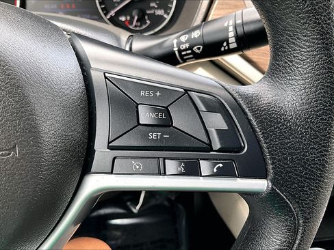 Used 2023 Nissan Altima 2.5 SV AWD/4WD image 18