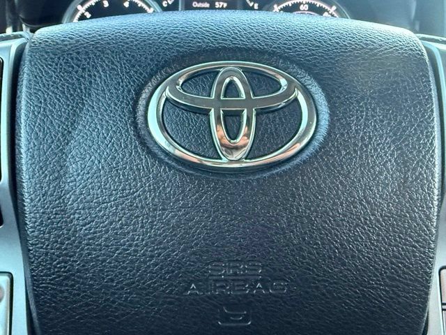 Used 2022 Toyota 4Runner Limited AWD/4WD image 22