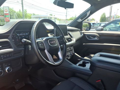 Used 2021 GMC Yukon SLE w/ Gmc Pro Safety Plus Package AWD/4WD image 23