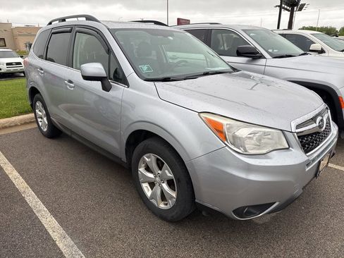 Used 2014 Subaru Forester 2.5i Limited AWD/4WD image 2
