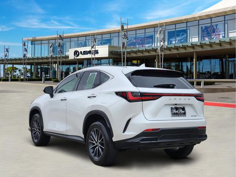 Certified 2024 Lexus NX 250 FWD w/ Premium Package image 4